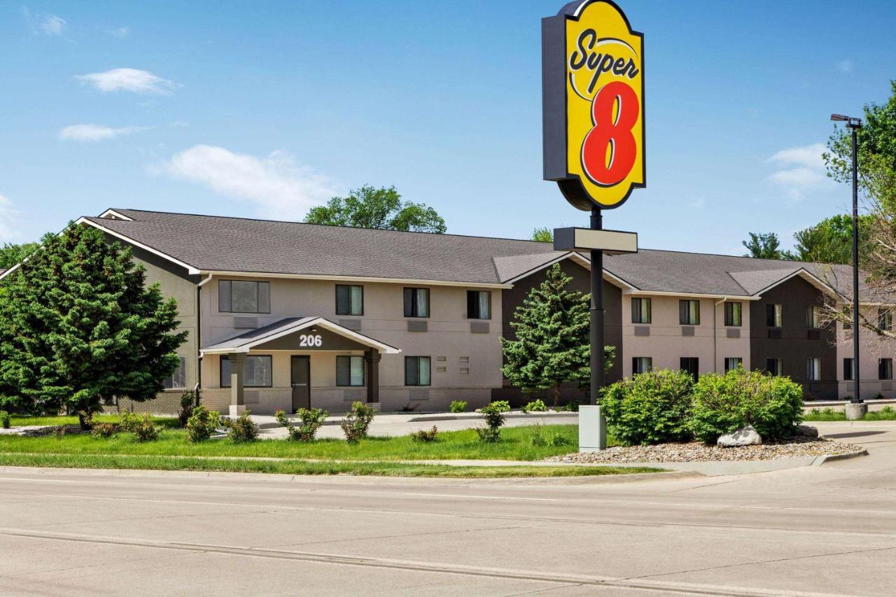Super 8 By Wyndham Ankeny/Des Moines Area Hotel Bagian luar foto