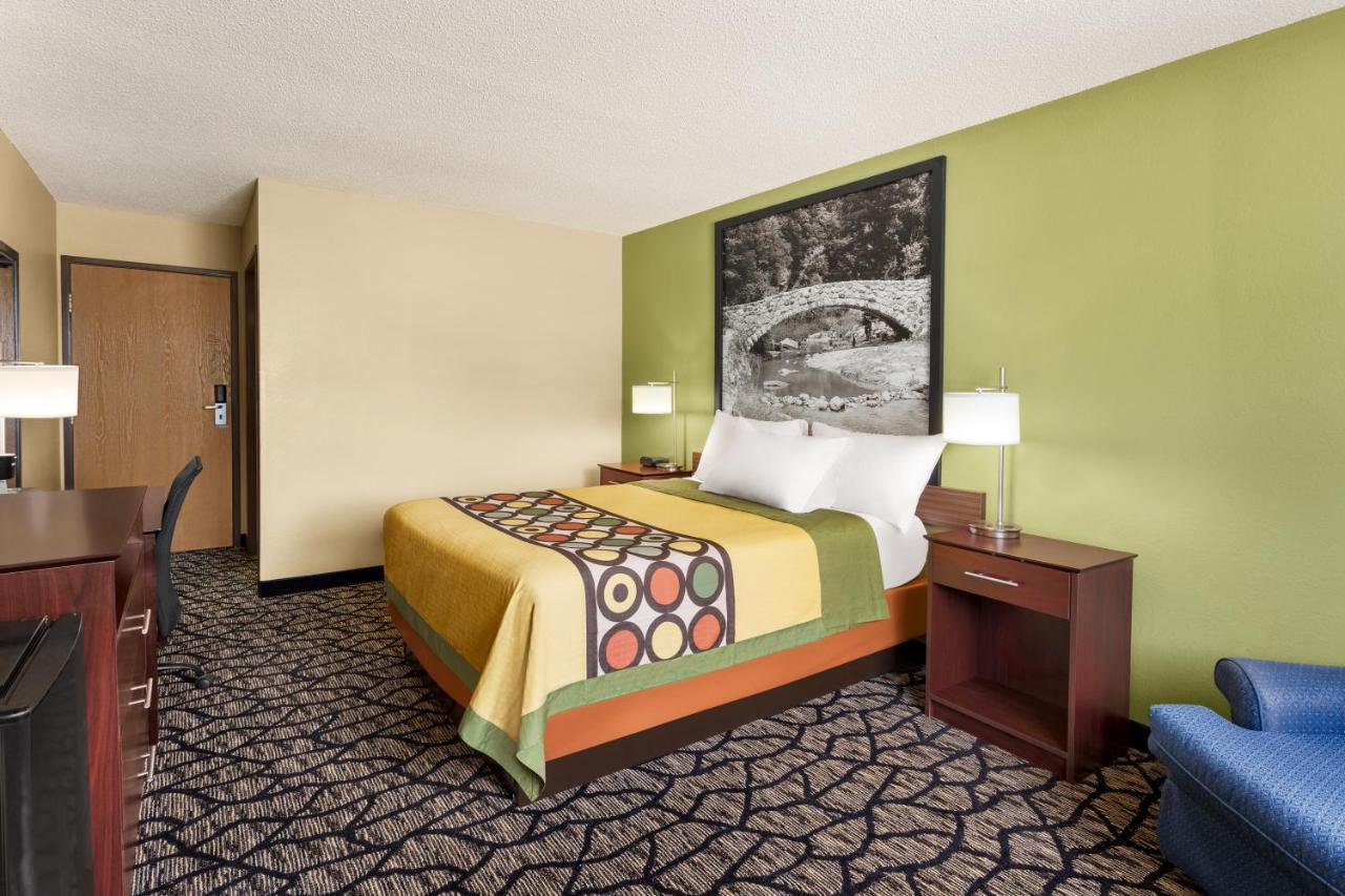 Super 8 By Wyndham Ankeny/Des Moines Area Hotel Bagian luar foto