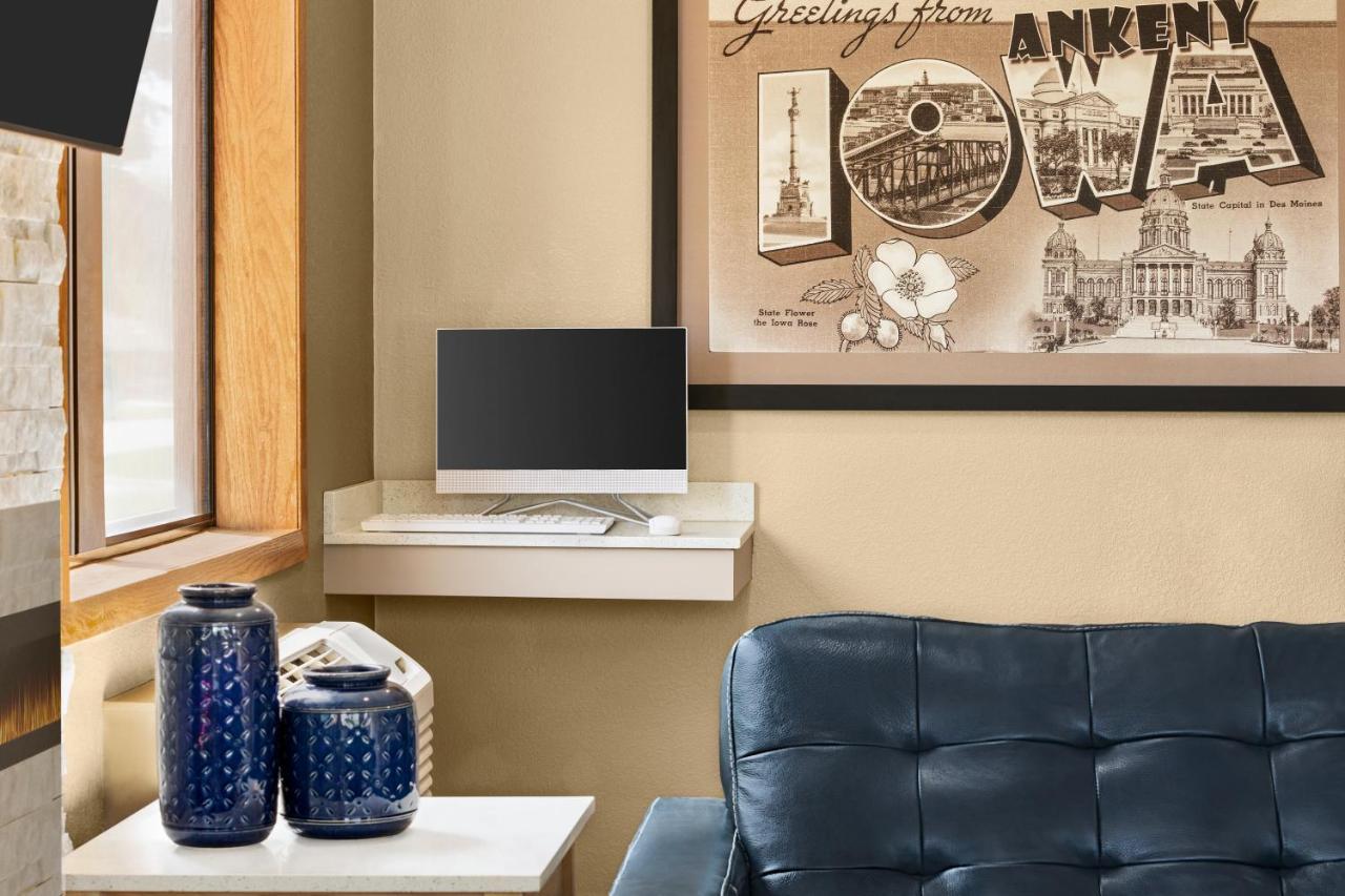 Super 8 By Wyndham Ankeny/Des Moines Area Hotel Bagian luar foto