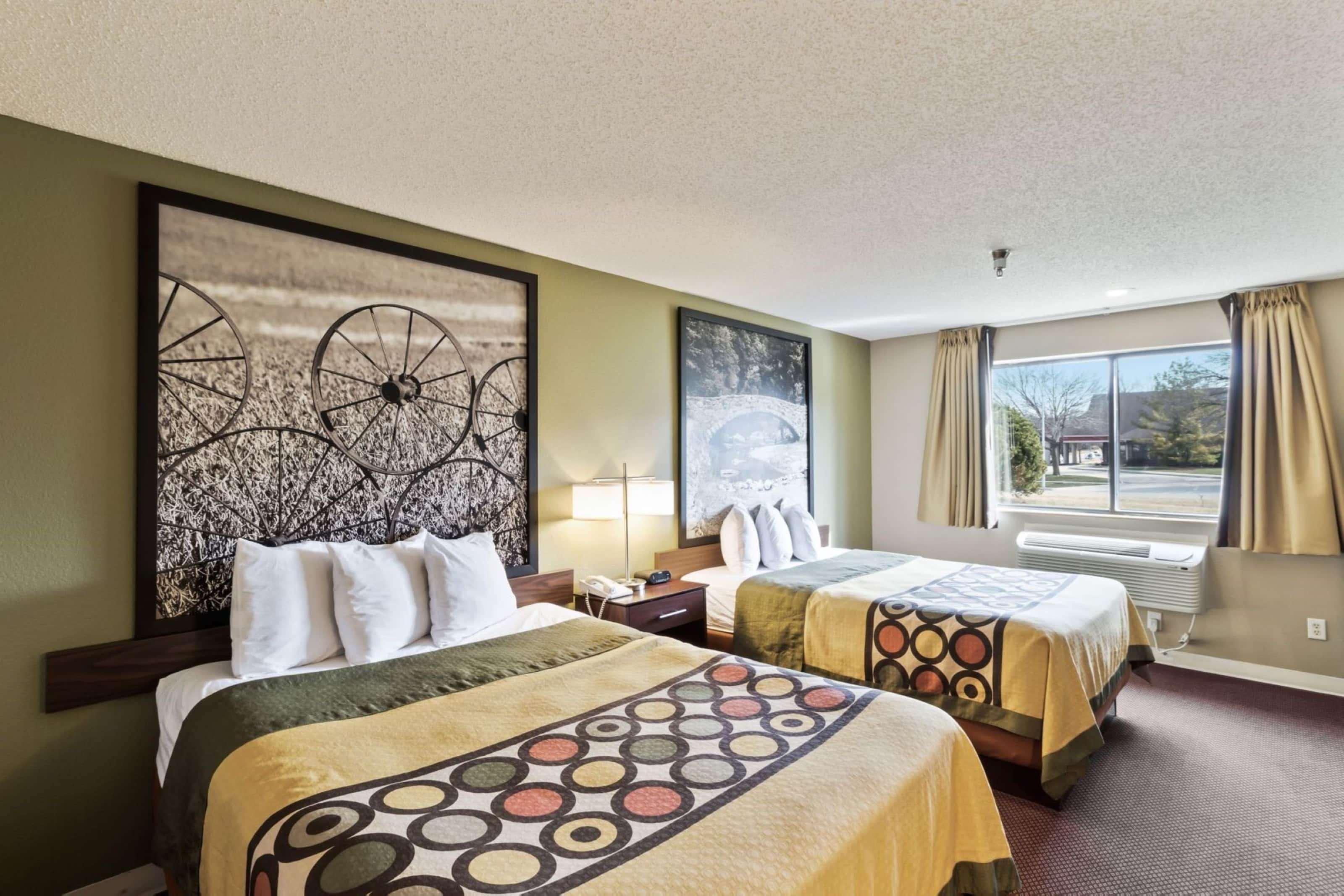 Super 8 By Wyndham Ankeny/Des Moines Area Hotel Bagian luar foto