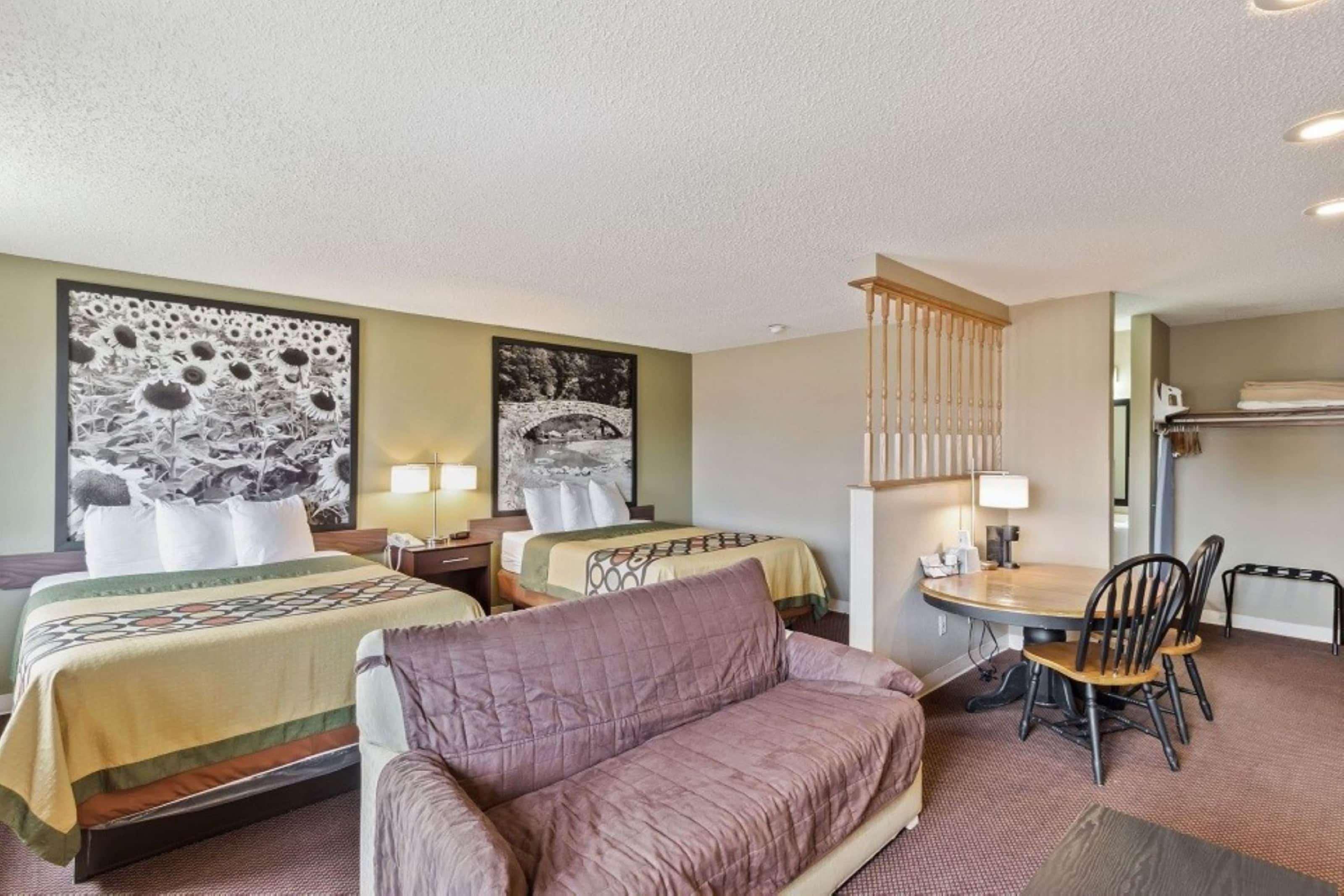 Super 8 By Wyndham Ankeny/Des Moines Area Hotel Bagian luar foto