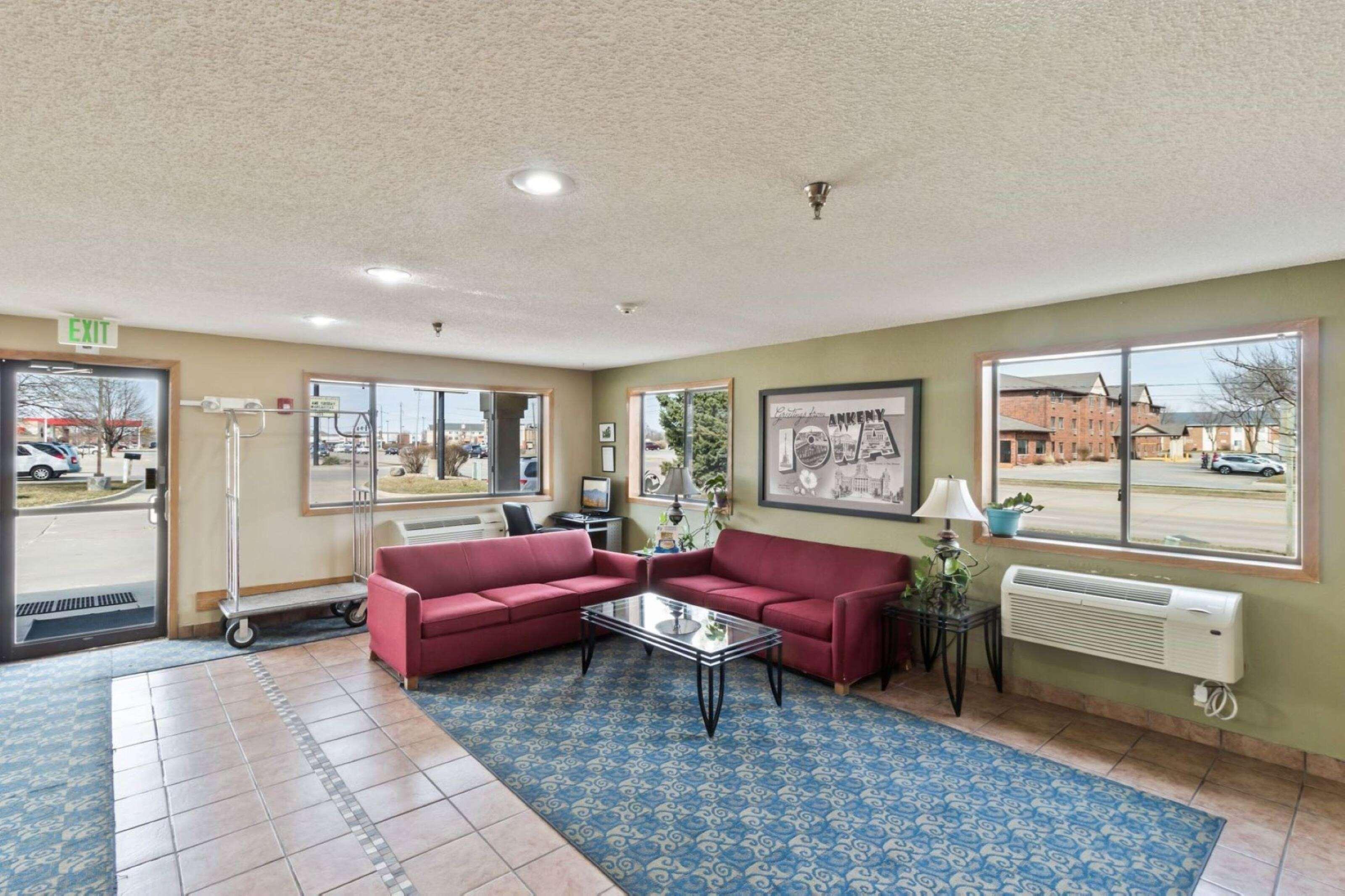Super 8 By Wyndham Ankeny/Des Moines Area Hotel Bagian luar foto